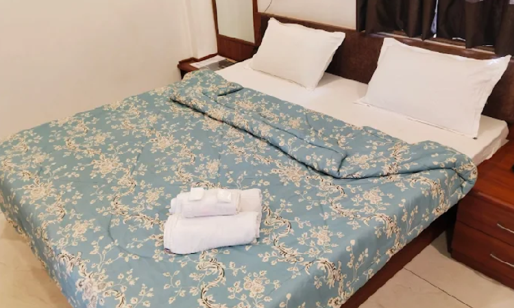 1 x Deluxe Room Non A/C